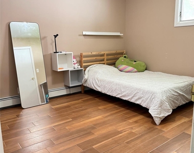 16 Greenway Circle - Photo Thumbnail 11