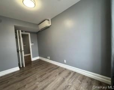 145 Tulip Avenue - Photo Thumbnail 3