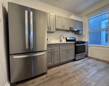145 Tulip Avenue - Photo Thumbnail 9