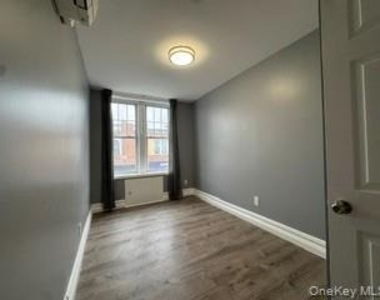 145 Tulip Avenue - Photo Thumbnail 7