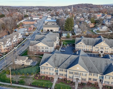 306 Canter Court - Photo Thumbnail 23