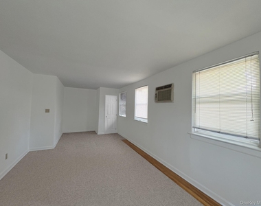 263-45 73rd Avenue - Photo Thumbnail 2