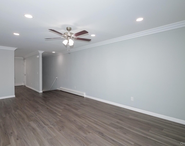 19 Cassa Loop - Photo Thumbnail 4