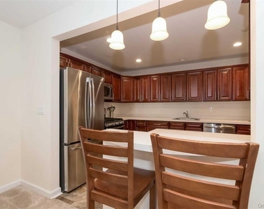 79 Leeward Court - Photo Thumbnail 5