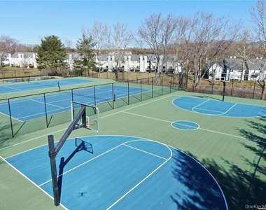 79 Leeward Court - Photo Thumbnail 16