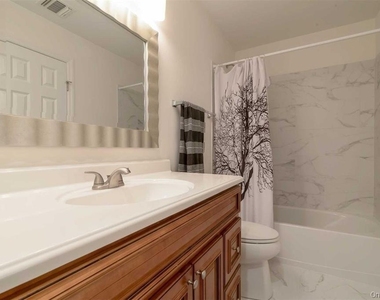 79 Leeward Court - Photo Thumbnail 10