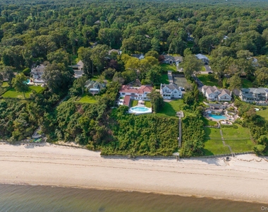 10 Beach Hill Drive - Photo Thumbnail 1