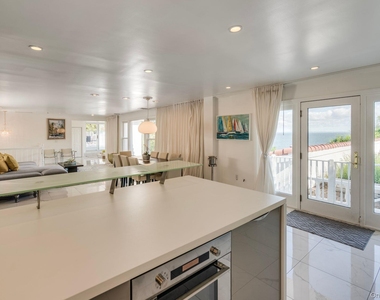 10 Beach Hill Drive - Photo Thumbnail 17