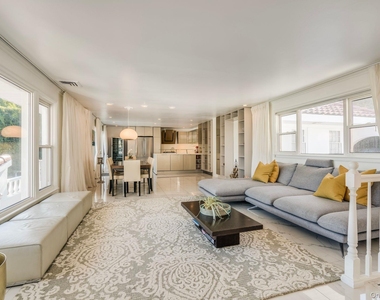 10 Beach Hill Drive - Photo Thumbnail 9