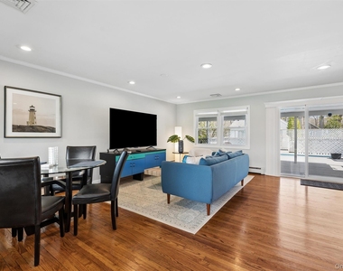 50 Hazelwood Avenue - Photo Thumbnail 2