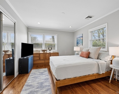 50 Hazelwood Avenue - Photo Thumbnail 4