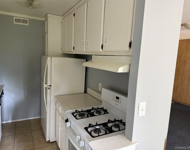 238 Artist Lake Drive - Photo Thumbnail 7