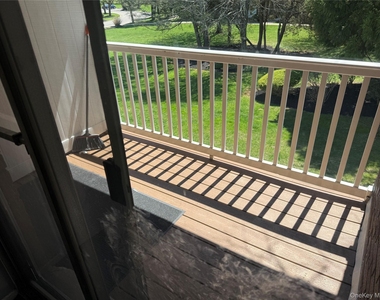 238 Artist Lake Drive - Photo Thumbnail 5