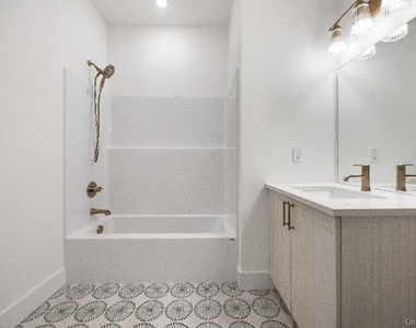 306 Bluestone Court - Photo Thumbnail 14