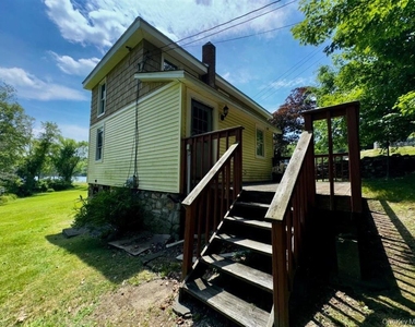 8 Lake Avenue - Photo Thumbnail 9