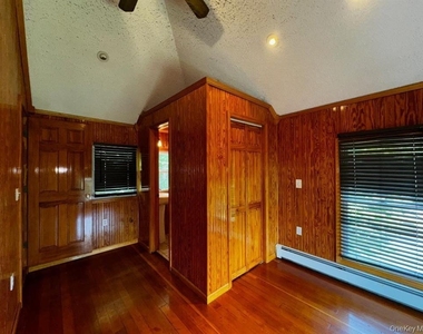 8 Lake Avenue - Photo Thumbnail 24