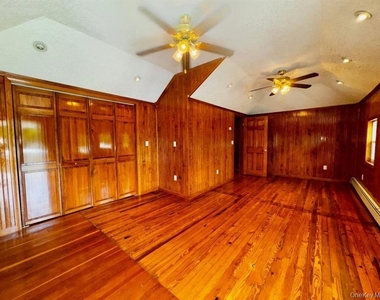 8 Lake Avenue - Photo Thumbnail 28