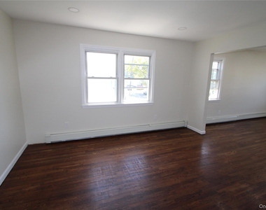 523 Hawthorne Avenue - Photo Thumbnail 8