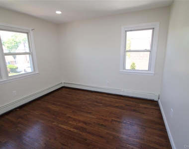 523 Hawthorne Avenue - Photo Thumbnail 11