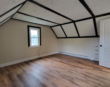 156 Doris Street - Photo Thumbnail 18
