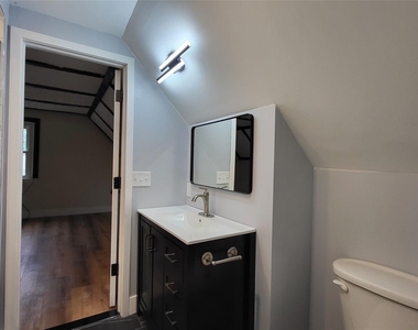 156 Doris Street - Photo Thumbnail 15