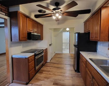 156 Doris Street - Photo Thumbnail 5