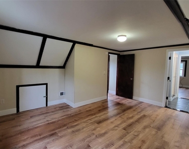 156 Doris Street - Photo Thumbnail 14