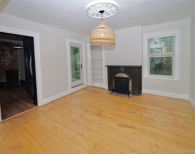 4 Grand Street - Photo Thumbnail 10