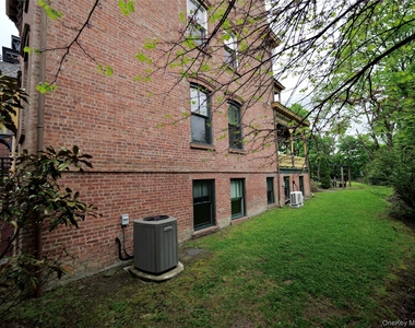 4 Grand Street - Photo Thumbnail 34