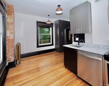 4 Grand Street - Photo Thumbnail 16