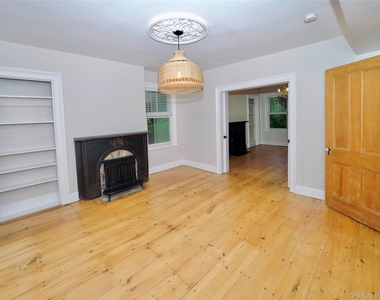 4 Grand Street - Photo Thumbnail 9