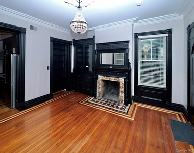 4 Grand Street - Photo Thumbnail 9