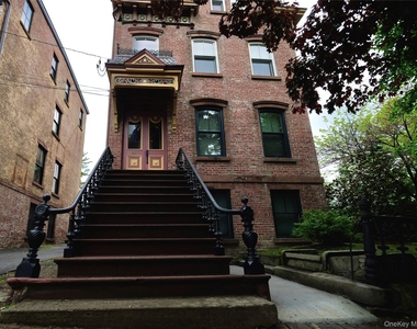 4 Grand Street - Photo Thumbnail 2