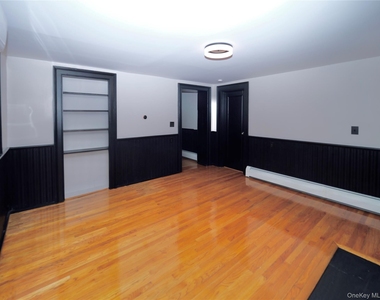4 Grand Street - Photo Thumbnail 9