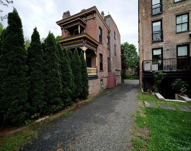 4 Grand Street - Photo Thumbnail 28