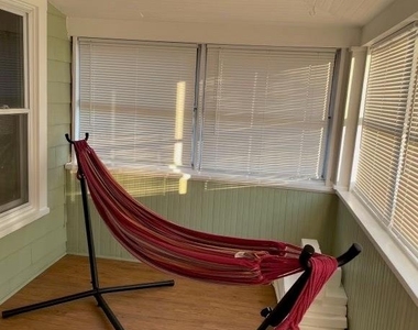 7 Travis Avenue - Photo Thumbnail 1