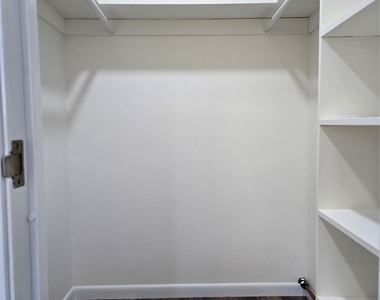 119 W Crooked Hill Road - Photo Thumbnail 13