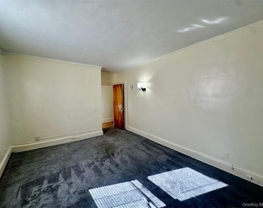312 Main Street - Photo Thumbnail 12