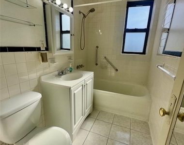 312 Main Street - Photo Thumbnail 14