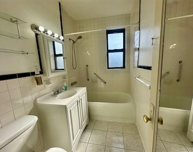 312 Main Street - Photo Thumbnail 13