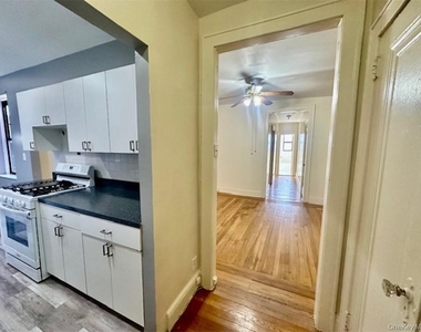 312 Main Street - Photo Thumbnail 3