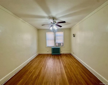 312 Main Street - Photo Thumbnail 9