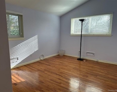 423 Springvale Road - Photo Thumbnail 12