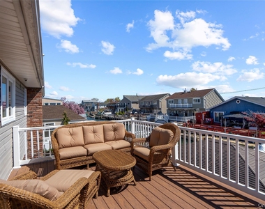 539 Nassau Avenue - Photo Thumbnail 37