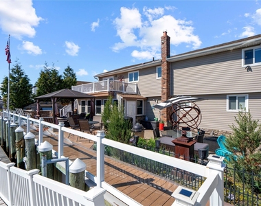 539 Nassau Avenue - Photo Thumbnail 30