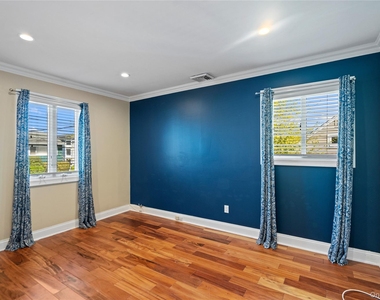 539 Nassau Avenue - Photo Thumbnail 17