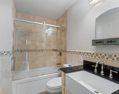 539 Nassau Avenue - Photo Thumbnail 14