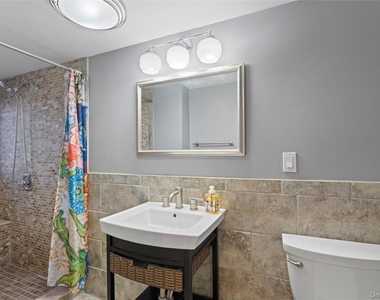 539 Nassau Avenue - Photo Thumbnail 18