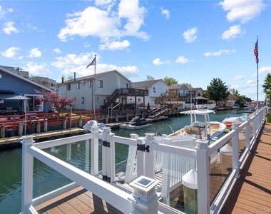 539 Nassau Avenue - Photo Thumbnail 29