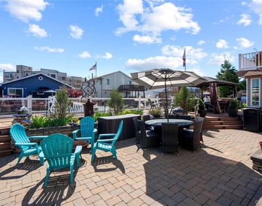539 Nassau Avenue - Photo Thumbnail 26